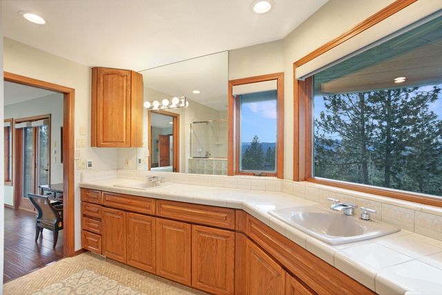 2889 NW Starview Drive, Bend, OR 97703