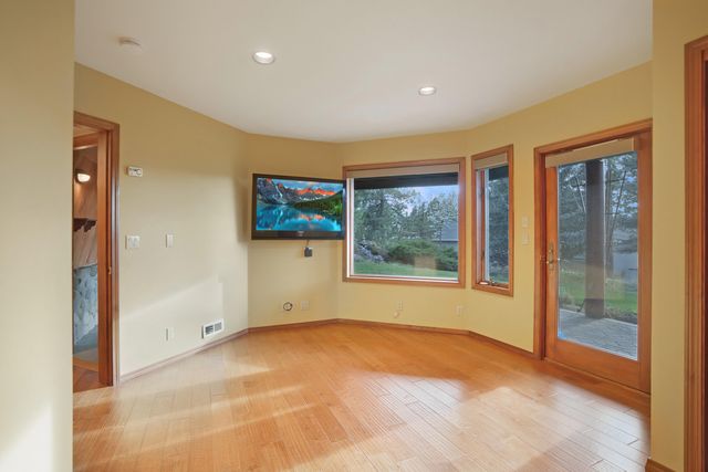 2889 NW Starview Drive, Bend, OR 97703