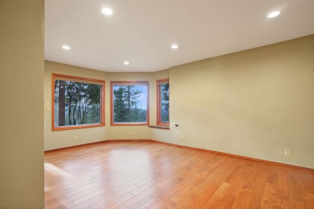 2889 NW Starview Drive, Bend, OR 97703
