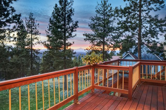 2889 NW Starview Drive, Bend, OR 97703