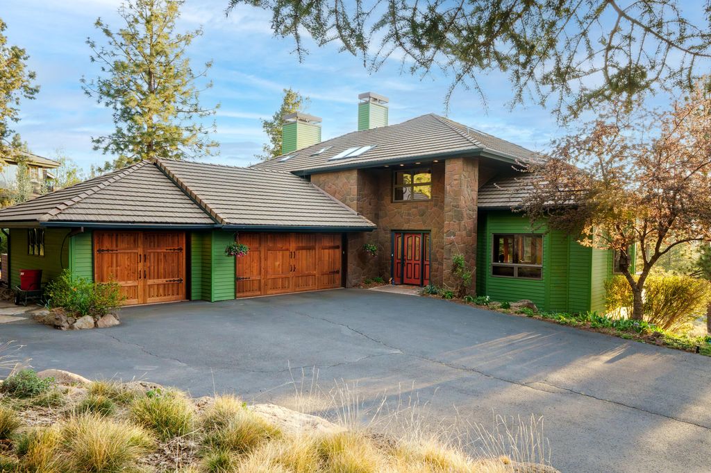 2889 NW Starview Drive, Bend, OR 97703
