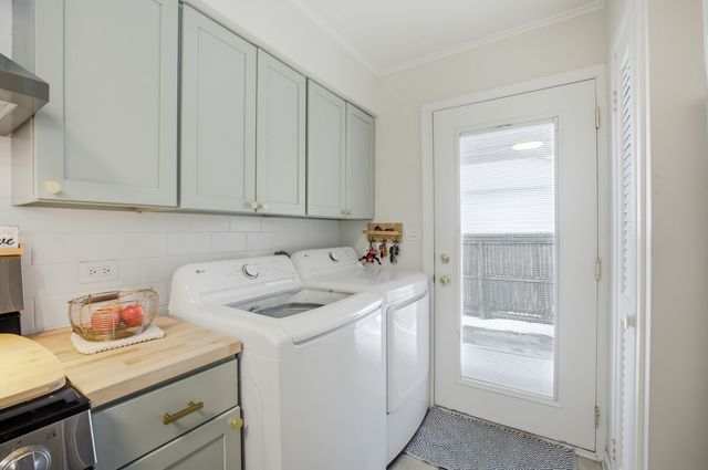 353 E Norman Lane, Wheeling, IL 60090