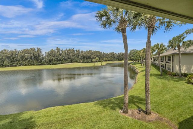 18 Plantation Drive 204, Vero Beach, FL 32966