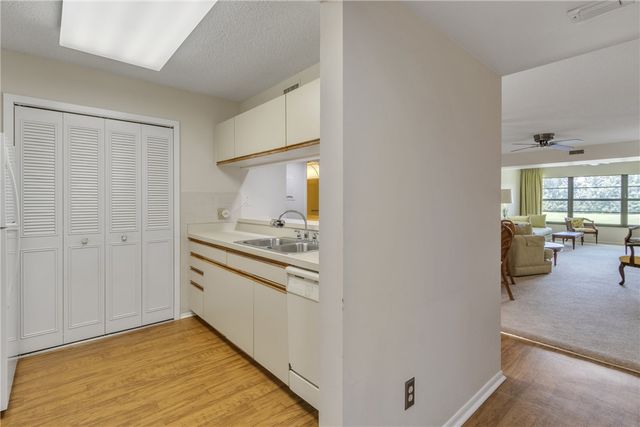 18 Plantation Drive 204, Vero Beach, FL 32966