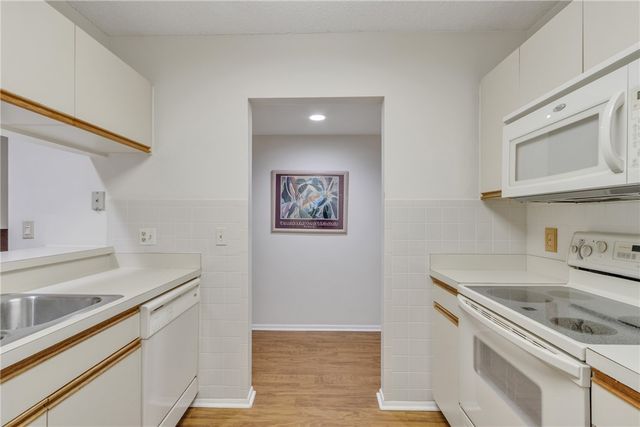 18 Plantation Drive 204, Vero Beach, FL 32966