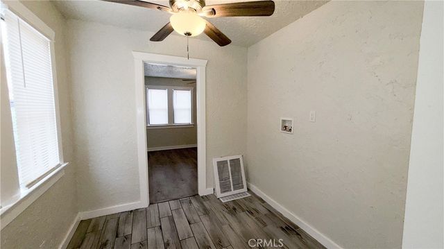 5031 Bakman Avenue 2, North Hollywood, CA 91601