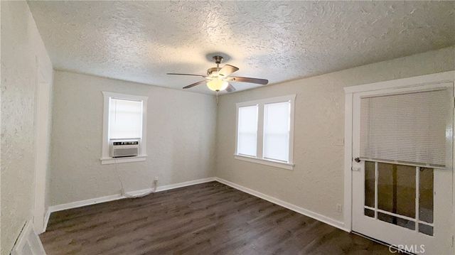 5031 Bakman Avenue 2, North Hollywood, CA 91601