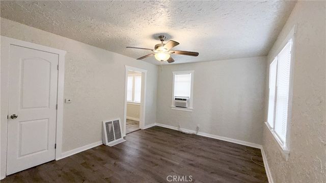5031 Bakman Avenue 2, North Hollywood, CA 91601