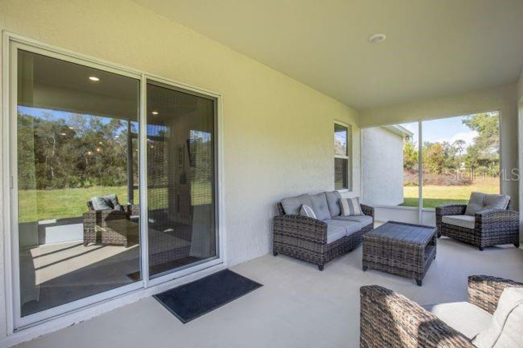 Image 18 of property listing at 16815 NW 176TH TERRACE, Alachua, FL 32615