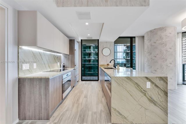 801 S Miami Ave 1805, Miami, FL 33130