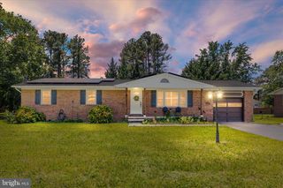 224 FREDERICKTOWNE DR, Stephens City, VA 22655
