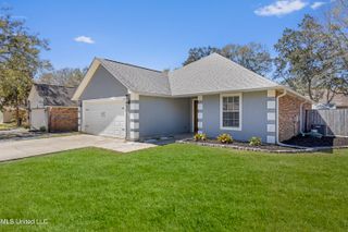 1517 Porpoise Street, Ocean Springs, MS 39564