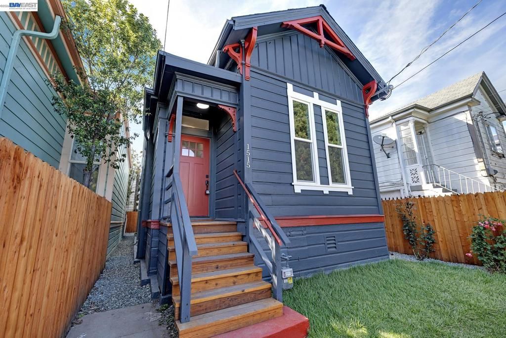 1515 Center St, Oakland, CA 94607