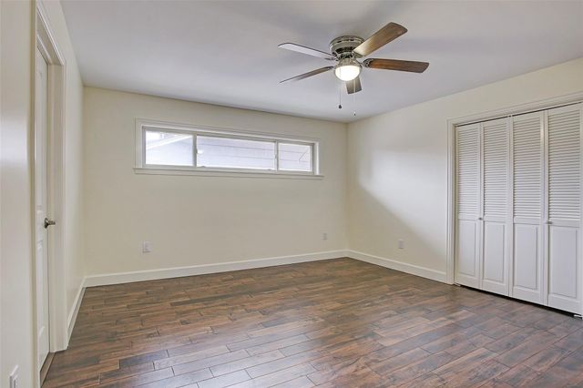 9911 Cedarhurst Drive, Houston, TX 77096