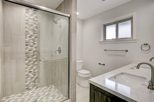 9911 Cedarhurst Drive, Houston, TX 77096