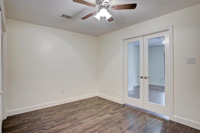 9911 Cedarhurst Drive, Houston, TX 77096