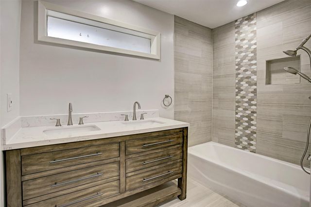 9911 Cedarhurst Drive, Houston, TX 77096