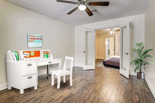 9911 Cedarhurst Drive, Houston, TX 77096