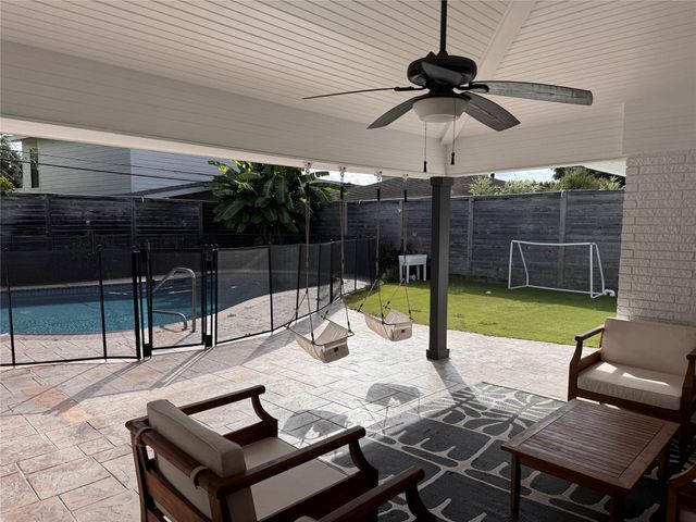 9911 Cedarhurst Drive, Houston, TX 77096