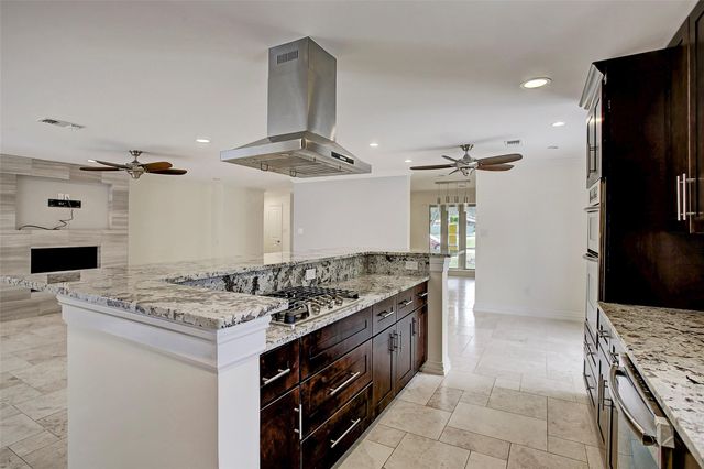 9911 Cedarhurst Drive, Houston, TX 77096