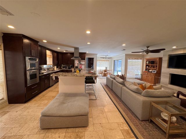 9911 Cedarhurst Drive, Houston, TX 77096