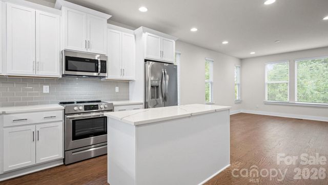 5003 York Park Lane, Charlotte, NC 28217
