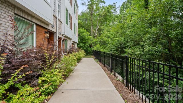 5003 York Park Lane, Charlotte, NC 28217