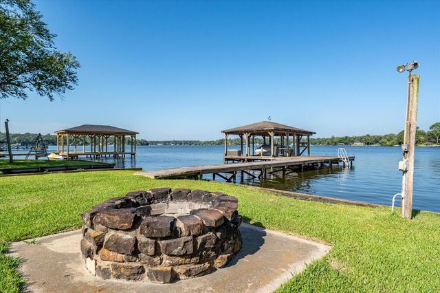 727 Callender Lake Drive D, Murchison, TX 75778