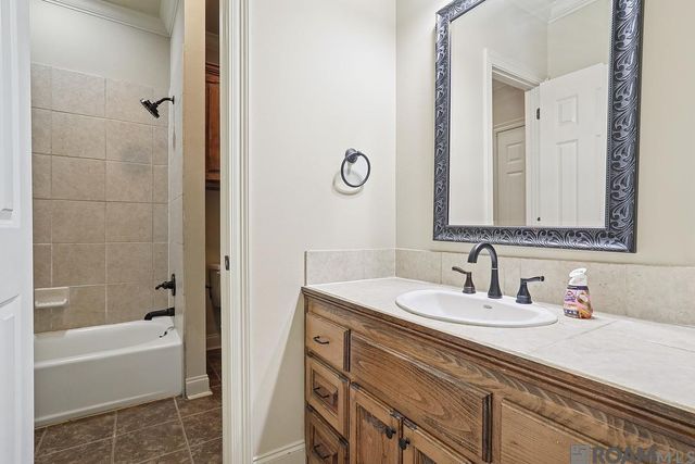 36472 Lake Bend Ave, Prairieville, LA 70769