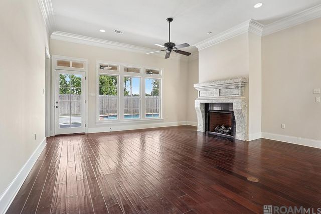 36472 Lake Bend Ave, Prairieville, LA 70769