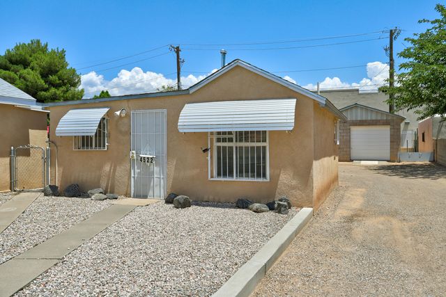 4524 5th Street NW, Albuquerque, NM 87107