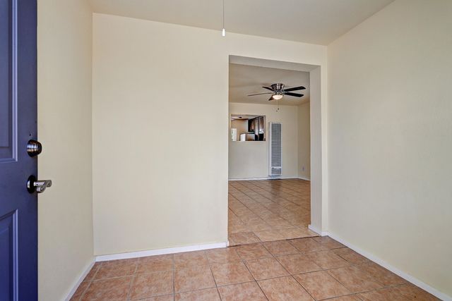 4524 5th Street NW, Albuquerque, NM 87107