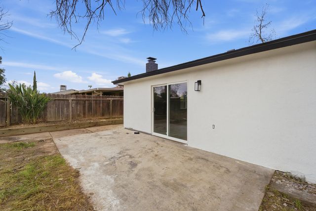 4573 N Woodson Avenue, Fresno, CA 93705