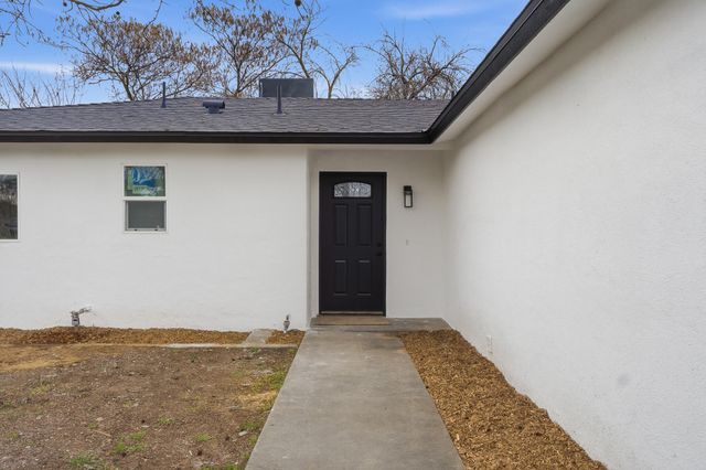 4573 N Woodson Avenue, Fresno, CA 93705