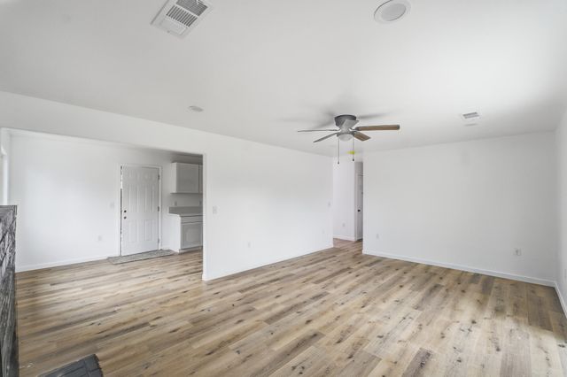 4573 N Woodson Avenue, Fresno, CA 93705