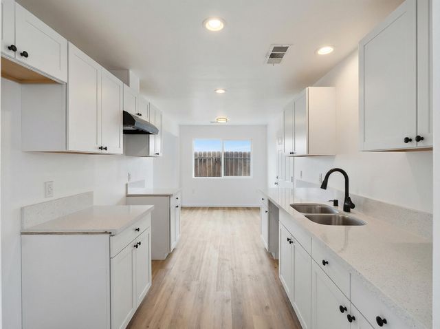 4573 N Woodson Avenue, Fresno, CA 93705