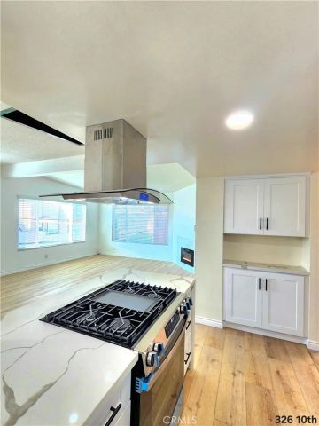 326 10th Place, Manhattan Beach, CA 90266