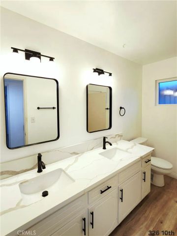 326 10th Place, Manhattan Beach, CA 90266
