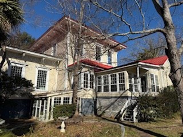 206 Rivers Avenue, Eufaula, AL 36027