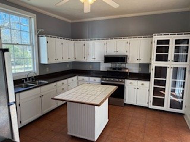 206 Rivers Avenue, Eufaula, AL 36027