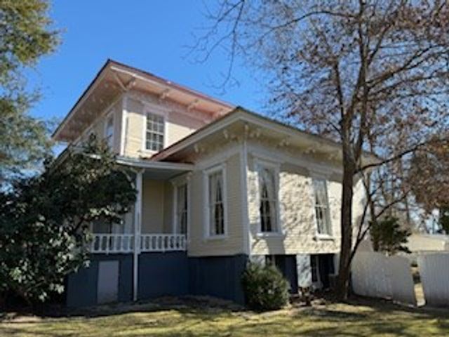 206 Rivers Avenue, Eufaula, AL 36027