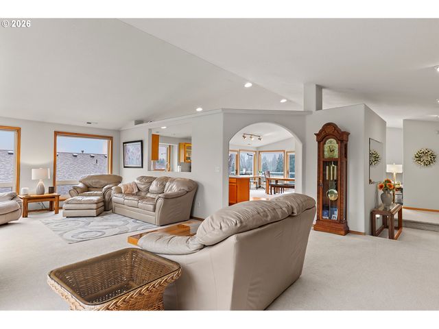 3103 Ne 143RD St, Vancouver, WA 98686