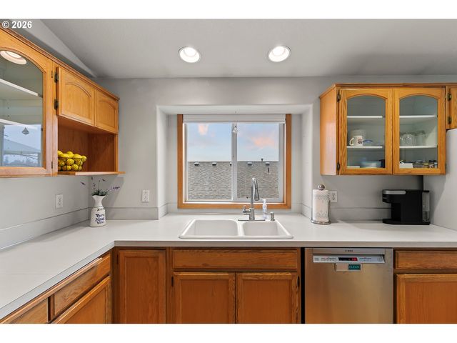 3103 Ne 143RD St, Vancouver, WA 98686