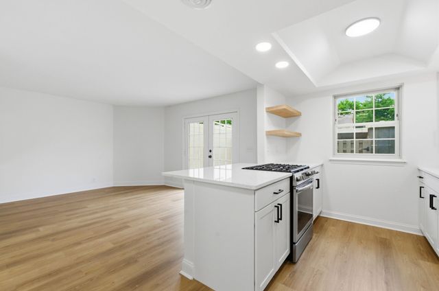 8207 Sawyer Brown Rd Apt E3, Nashville, TN 37221