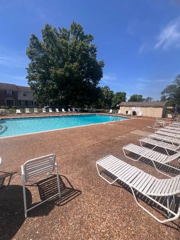 8207 Sawyer Brown Rd Apt E3, Nashville, TN 37221