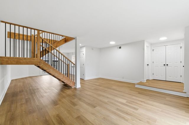 8207 Sawyer Brown Rd Apt E3, Nashville, TN 37221