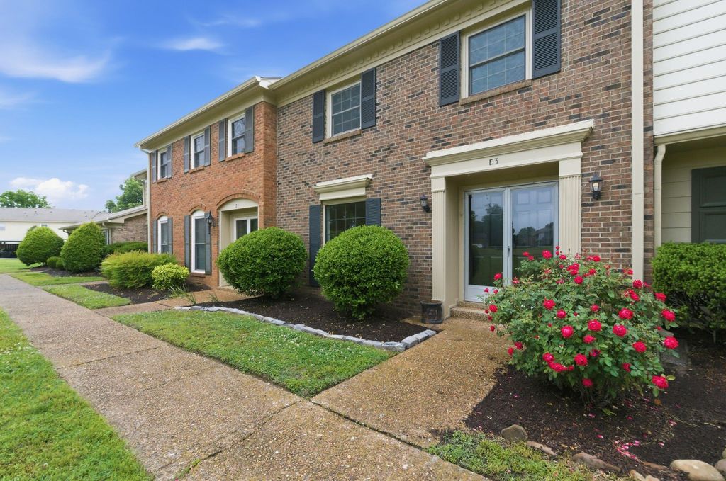 8207 Sawyer Brown Rd Apt E3, Nashville, TN 37221