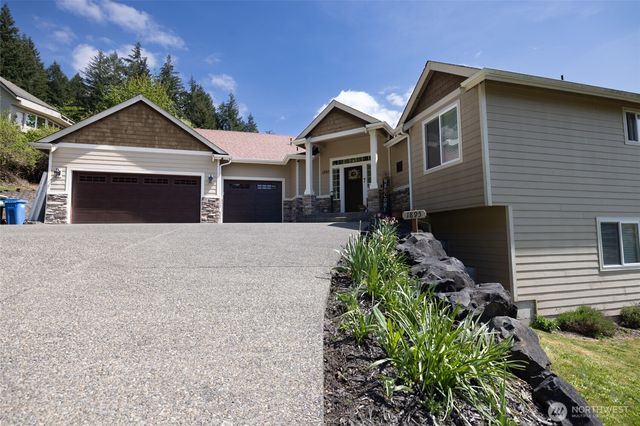 1895 SE Maple Drive, Chehalis, WA 98532