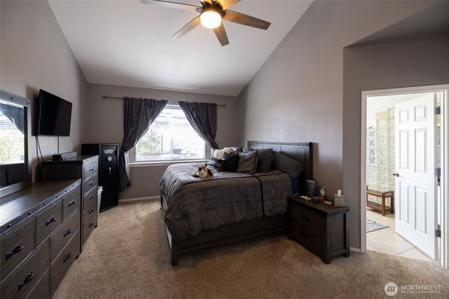 1895 SE Maple Drive, Chehalis, WA 98532