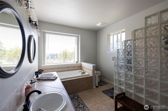 1895 SE Maple Drive, Chehalis, WA 98532